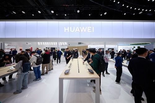 引領未來時尚科技 華為在MWC 2024上以新材料技術推廣服務詮釋全球化高端品牌實力